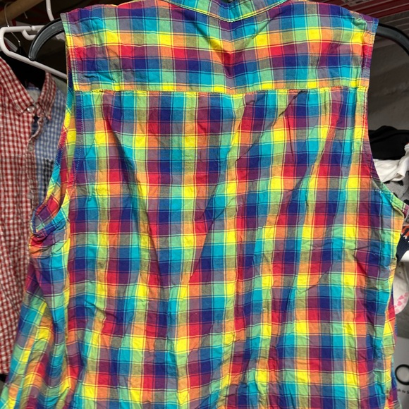 Uniqlo Women’s Large sleeveless shirt - Picture 5 of 7